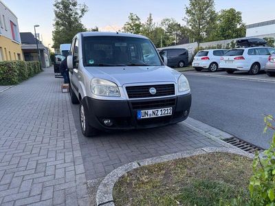 Usata Fiat Doblò 77 CV (56 kW) 2006 Argento Monovolume