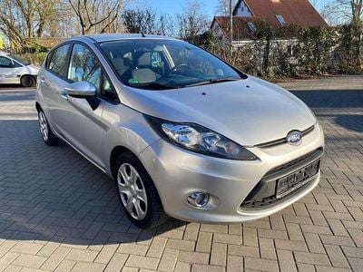 Gebraucht Ford Fiesta Champions Edition 60 PS (44 kW) 2012 Polarsilber metallic Kleinwagen