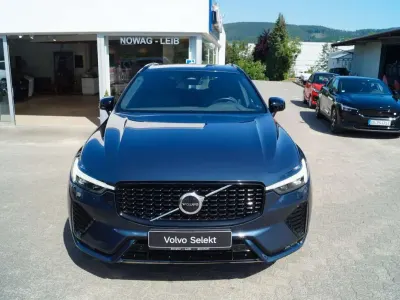 Gebraucht Volvo XC60 Plus 197 PS (144 kW) 2023 Blau SUV