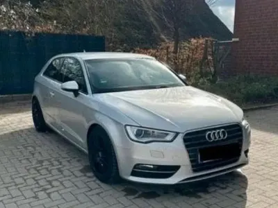 Gebraucht Audi A3 Premium 105 PS (77 kW) 2013 Silber Limousine