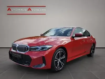 Gebraucht BMW 320 M Sport 184 PS (135 kW) 2023 Rot Limousine