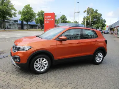 Gebraucht VW T-Cross Life 110 PS (80 kW) 2023 Orange (metallic) SUV