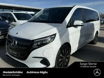 Używany Mercedes EQV300 150 kW (204 KM) 2024 Biały Minivan