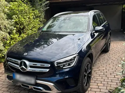 Gebraucht Mercedes GLC300e 320 PS (235 kW) 2021 Blau SUV