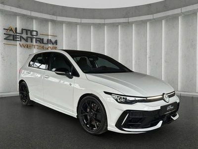 Gebraucht VW Golf VIII Black Edition 333 PS (244 kW) 2025 Pure white Limousine