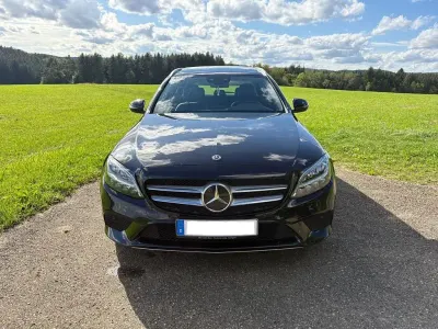 Gebraucht Mercedes C220 Avantgarde 194 PS (142 kW) 2020 Schwarz Limousine