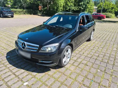 Gebraucht Mercedes C250 204 PS (150 kW) 2010 Schwarz Kombi