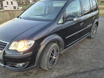 VW Touran Cross