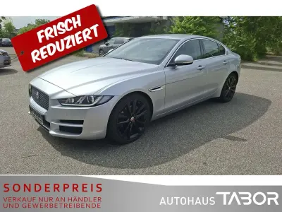 Gebraucht Jaguar XE Prestige 179 PS (131 kW) 2016 Indus silver Limousine