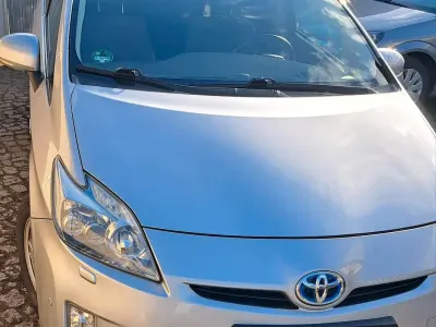 Używany Toyota Prius Executive 99 KM (72 kW) 2009 Srebrny Hatchback