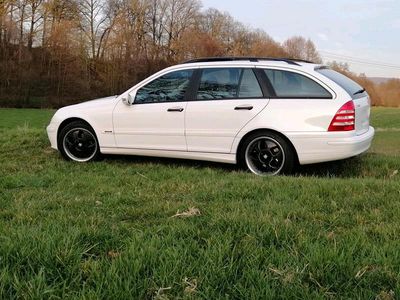 Gebraucht Mercedes C180 Classic 143 PS (105 kW) 2004 Weiß Kombi