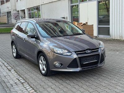 Gebraucht Ford Focus Titanium 150 PS (110 kW) 2014 Grau Limousine