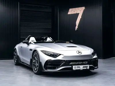 Neu Mercedes 250 AMG 585 PS (430 kW) 2026 Silber Cabrio