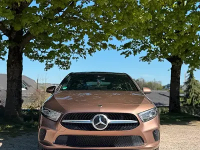 Gebraucht Mercedes A180 136 PS (100 kW) 2021 Andere farben Limousine