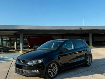 Gebraucht VW Polo LOUNGE 90 PS (66 kW) 2015 Schwarz Kleinwagen