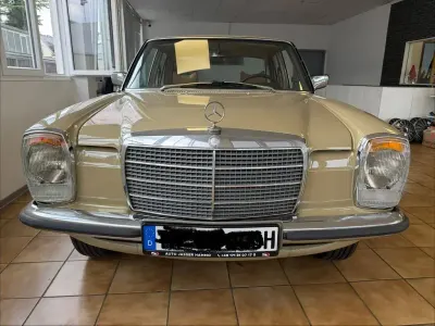 Gebraucht Mercedes 200 110 PS (80 kW) 1975 Beige Limousine