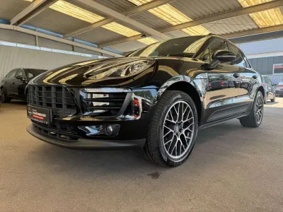 Gebraucht Porsche Macan 252 PS (185 kW) 2018 Vulkangrau SUV