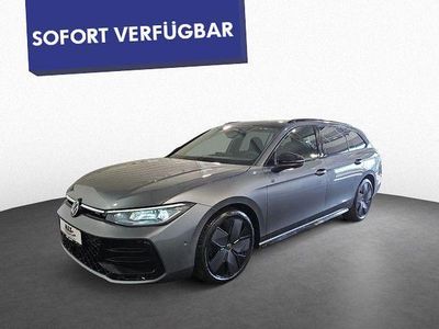 Neu VW Passat R-line 193 PS (141 kW) 2026 Diabasgrau metallic / grenadil Kombi