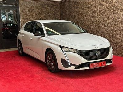 Weiß Gebraucht 2024 Peugeot 308 Active Limousine | 27.990 € (Etwas zu teuer)