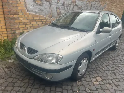 Brugt Renault Mégane II 95 HK (69 kW) 2002 Sølv Sedan