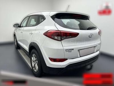 Gebraucht Hyundai Tucson 132 PS (97 kW) 2016 Schwarz metallic SUV