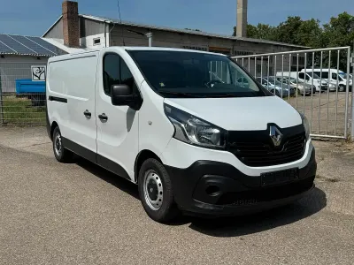 Gebraucht Renault Trafic 120 PS (88 kW) 2017 Weiß Van / Kleinbus
