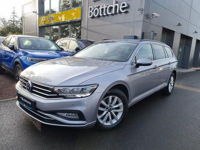 Pyritsilber metallic Gebraucht 2023 VW Passat Business Kombi | 23.480 € (Fairer Preis)
