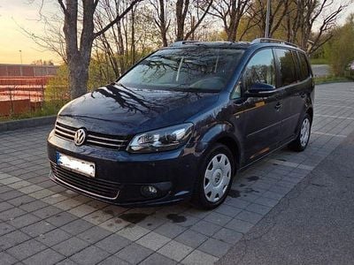 Usata VW Touran Cup 140 CV (102 kW) 2014 Blu Monovolume