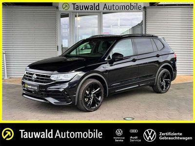 Schwarz (deep black perleffekt) Gebraucht 2023 VW Tiguan Allspace R-line SUV | 39.790 € (Fairer Preis)