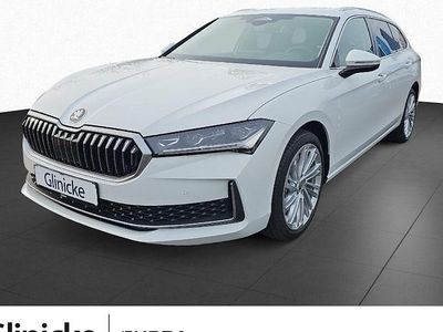 Neu Skoda Superb LAURIN & KLEMENT 193 PS (141 kW) 2025 Weiß Kombi