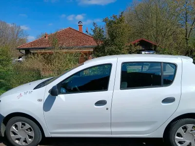 Second-hand Dacia Sandero 73 CP (53 kW) 2018 Alb Hatchback