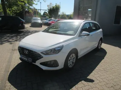 Gebraucht Hyundai i30 Pure 110 PS (80 kW) 2024 Weiß Kombi