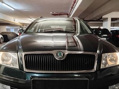 Grün Gebraucht 2006 Skoda Octavia Kombi | 2.950 € (Etwas zu teuer)