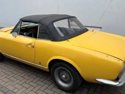 Usata Fiat 124 Spider 179 CV (131 kW) 1977 Giallo Cabrio