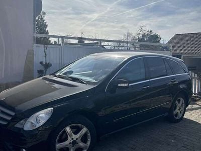Mercedes R320