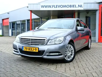 Gebraucht Mercedes C180 Business 156 PS (114 kW) 2011 Grau Limousine