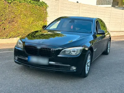Gebraucht BMW 750 408 PS (300 kW) 2010 Schwarz Limousine