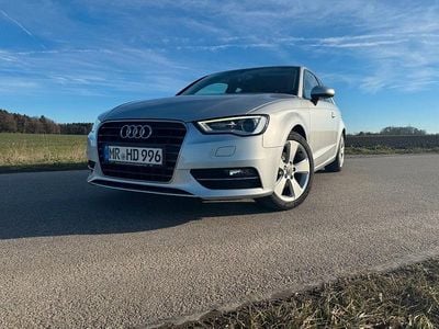 Silber Gebraucht 2014 Audi A3 Design Limousine | 9.999 € (Guter Preis)