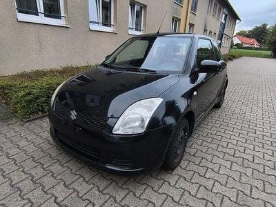 Schwarz Gebraucht 2005 Suzuki Swift Comfort Limousine | 1.200 € (Superpreis)