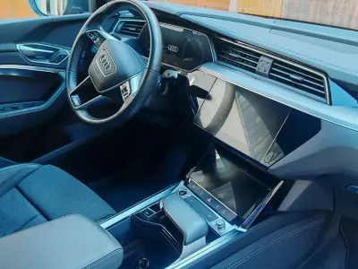 Usata Audi e-tron S-Line 230 kW (313 CV) 2022 Grigio SUV