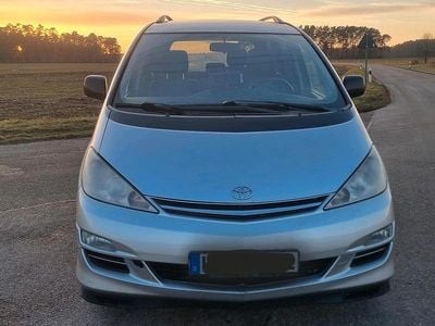 Grau Gebraucht 2004 Toyota Previa Van / Kleinbus | 1.999 €