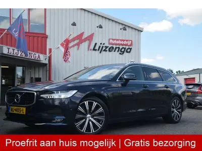 Gebraucht Volvo V90 Momentum 256 PS (188 kW) 2017 Blau Kombi