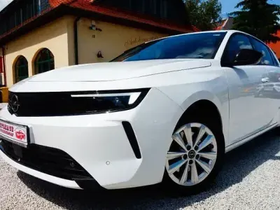 Gebraucht Opel Astra Edition 131 PS (96 kW) 2024 Weiß Kleinwagen