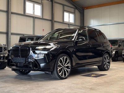 Nouă BMW X7 Exclusive 352 CP (258 kW) 2026 Negru SUV
