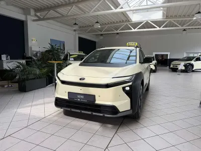 Neu Toyota bZ4X 166 kW (226 PS) 2026 Sbr d4s crystal black SUV