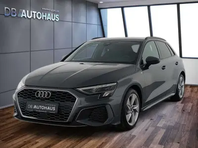 Second-hand Audi A3 S-Line 150 CP (110 kW) 2024 Gri Berlinǎ