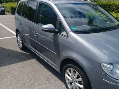 Gebraucht VW Touran 105 PS (77 kW) 2010 Andere farben Van / Kleinbus
