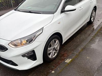 Gebraucht Kia Ceed Vision 160 PS (117 kW) 2021 Weiß Kleinwagen