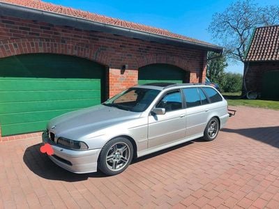 BMW 525