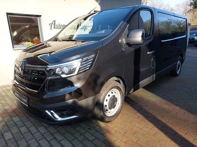 Schwarz Gebraucht 2022 Renault Trafic Van / Kleinbus | 34.999 € (Fairer Preis)